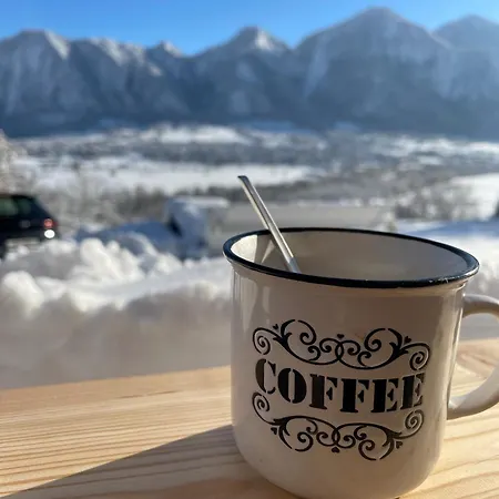 Chalet Maiensaess, Berghuette Chlara - Autark, Voll Ausgestattet, Ressourcen Begrenzt