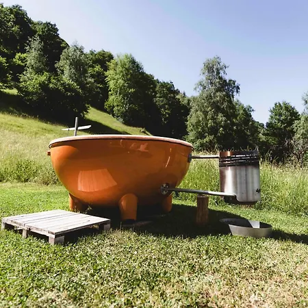 Maiensäss, Berghütte Chlara - Autark, Voll Ausgestattet, Ressourcen Begrenzt Chalet