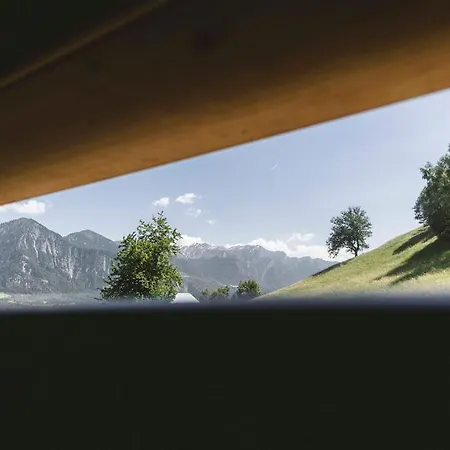 Maiensäss, Berghütte Chlara - Autark, Voll Ausgestattet, Ressourcen Begrenzt Chalet *