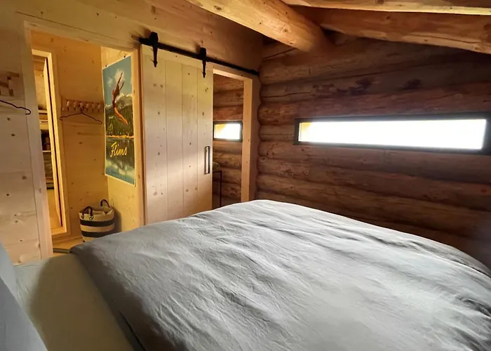 Maiensaess, Berghuette Chlara - Autark, Voll Ausgestattet, Ressourcen Begrenzt Dağ evi Untervaz