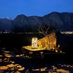 Chalet Maiensäss, Berghütte Chlara - Autark, Voll Ausgestattet, Ressourcen Begrenzt