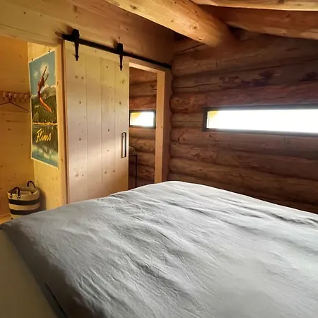 Maiensaess, Berghuette Chlara - Autark, Voll Ausgestattet, Ressourcen Begrenzt Chalet Untervaz