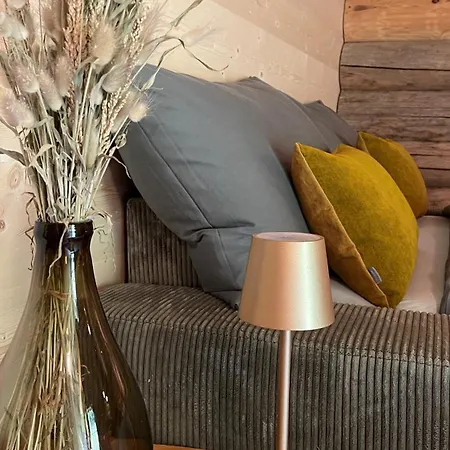 Maiensaess, Berghuette Chlara - Autark, Voll Ausgestattet, Ressourcen Begrenzt Untervaz