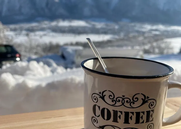 Chalet Maiensäss, Berghütte Chlara - Autark, Voll Ausgestattet, Ressourcen Begrenzt