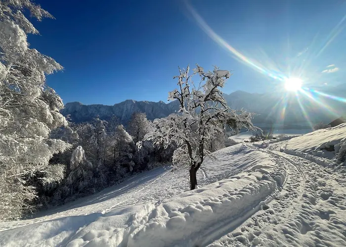 Chalet Maiensäss, Berghütte Chlara - Autark, Voll Ausgestattet, Ressourcen Begrenzt