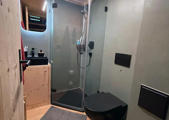 Maiensäss, Berghütte Chlara - Autark, Voll Ausgestattet, Ressourcen Begrenzt *